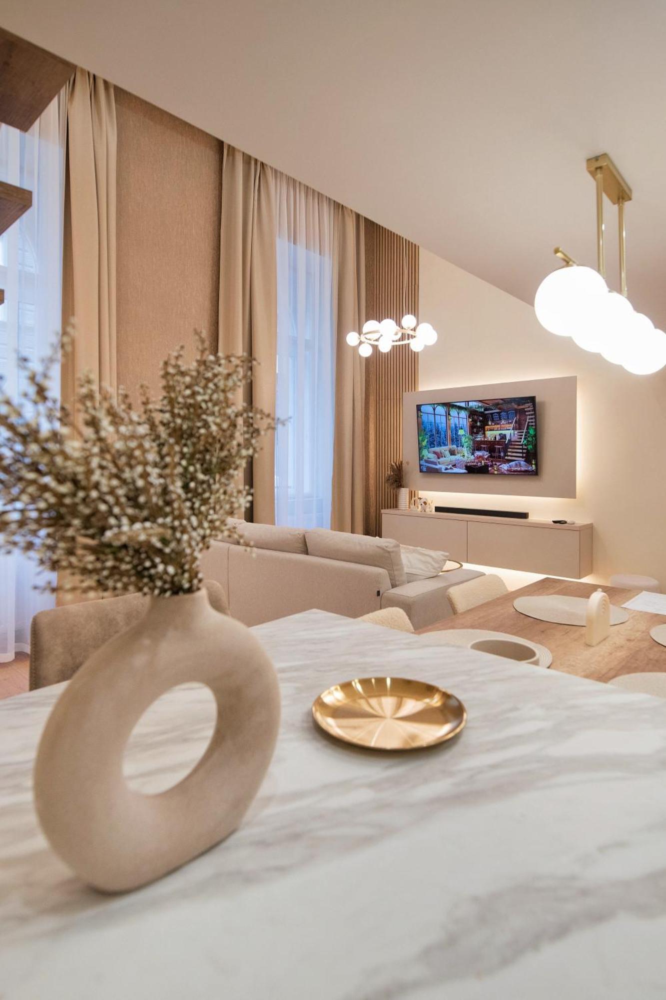 Hubner Apartment Boedapest Buitenkant foto