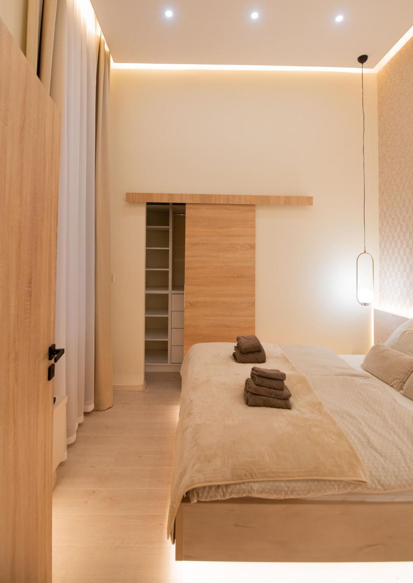 Hubner Apartment Boedapest Buitenkant foto
